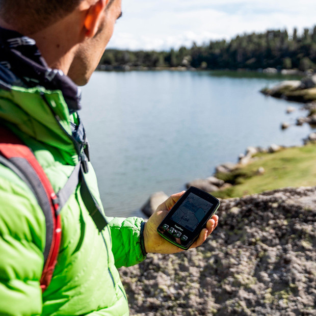 GPS Aventura 2 Plus. The GPS for the most extreme sports such as hiking and mountaineering. GPS with very wide screen. Physical and tactile buttons. 